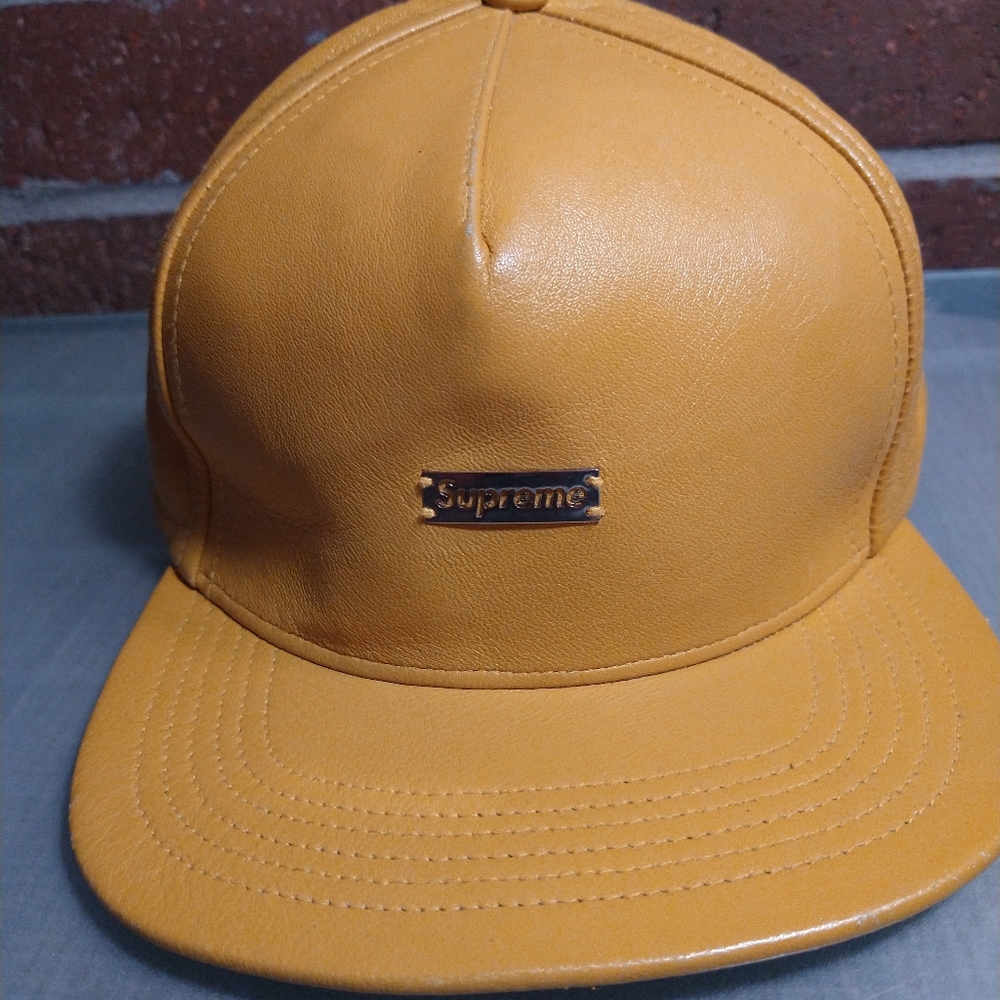 Supreme leather flat brim hat with gold box logo - Picture 3 of 13